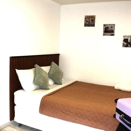 Departamento Privado A 4 Kilometros Del Aeropuerto Hostel